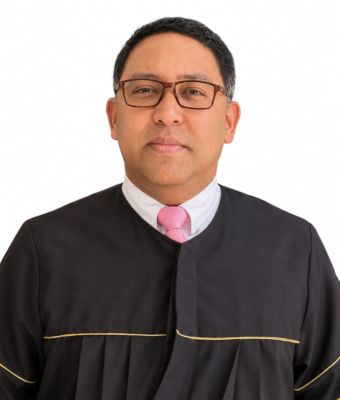 Dr.Dilam Andrés Gámez Quijada